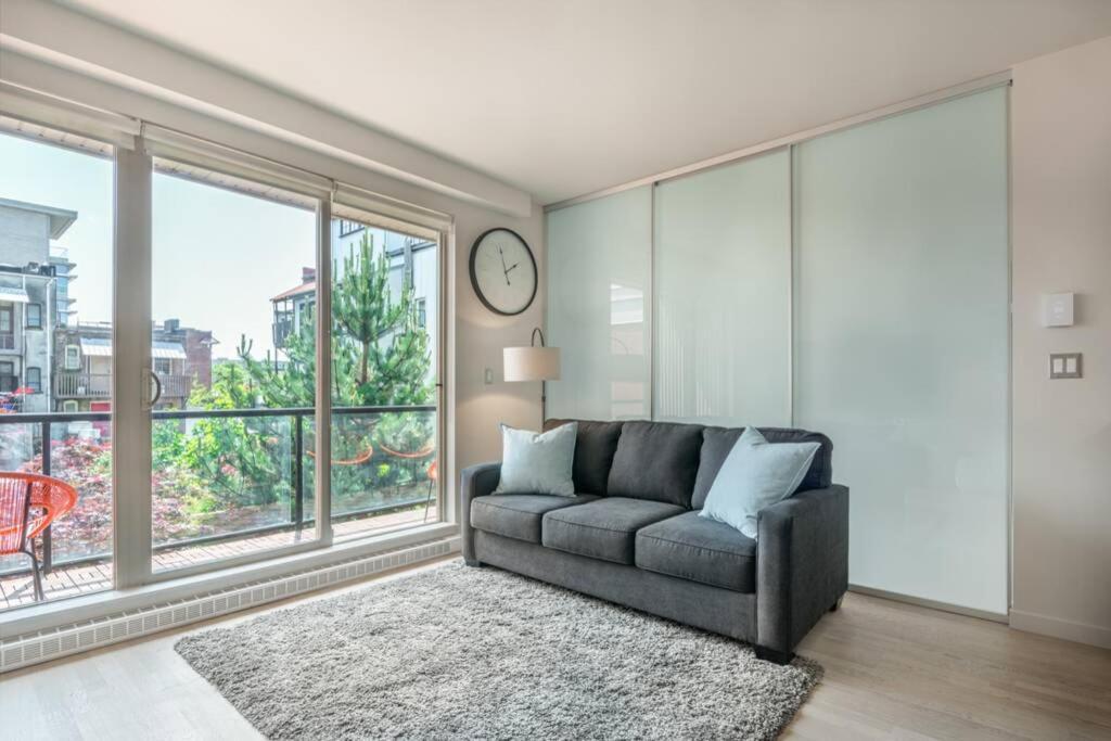Clean 3Rd Floor Executive 1 Bedroom Apt In Old Town China Town วิกตอเรีย ภายนอก รูปภาพ