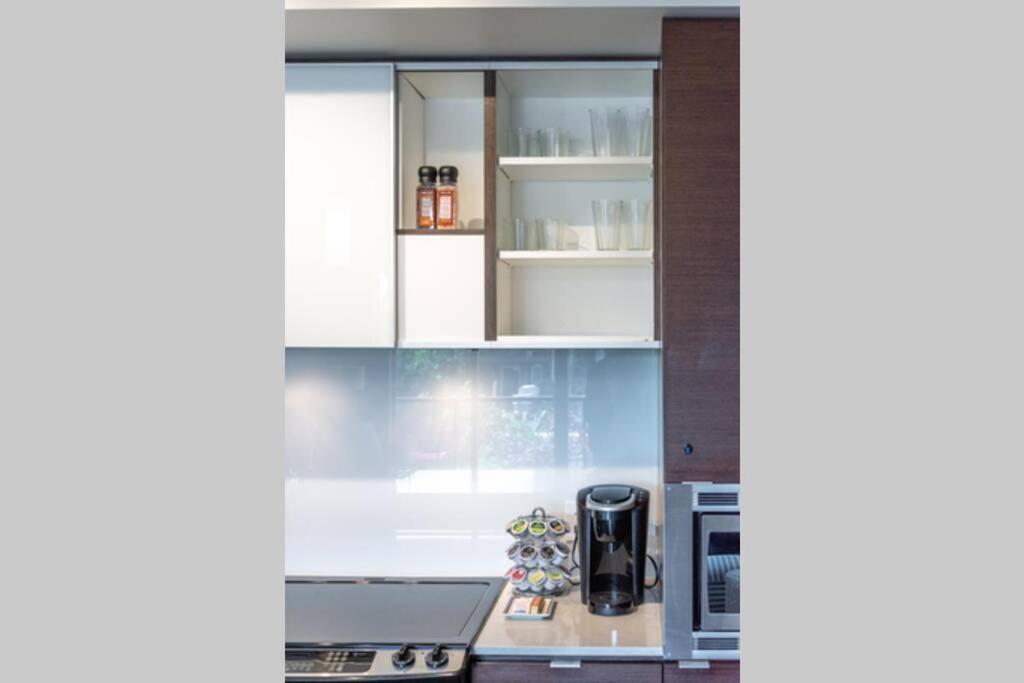 Clean 3Rd Floor Executive 1 Bedroom Apt In Old Town China Town วิกตอเรีย ภายนอก รูปภาพ