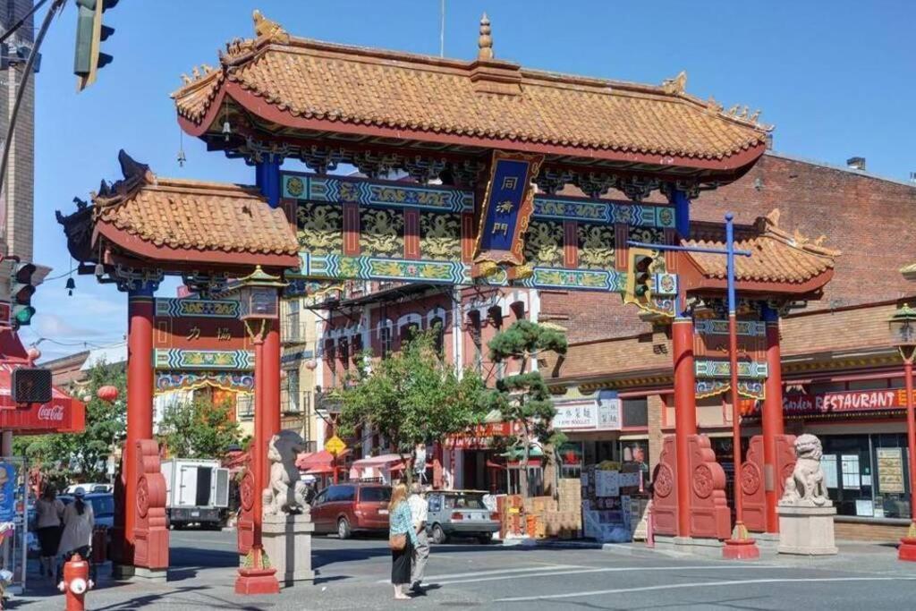 Clean 3Rd Floor Executive 1 Bedroom Apt In Old Town China Town วิกตอเรีย ภายนอก รูปภาพ